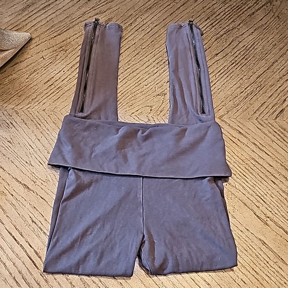 Gray leggings XS Talia Hancock